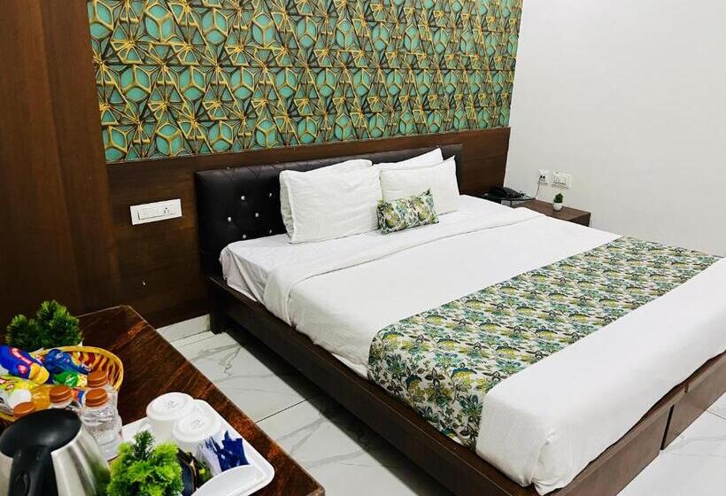 هتل Plaza Airport Zone