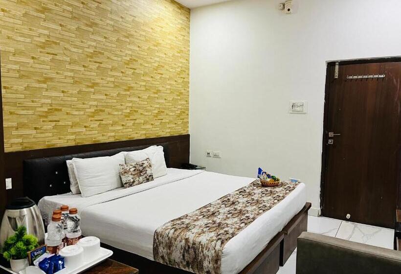 هتل Plaza Airport Zone