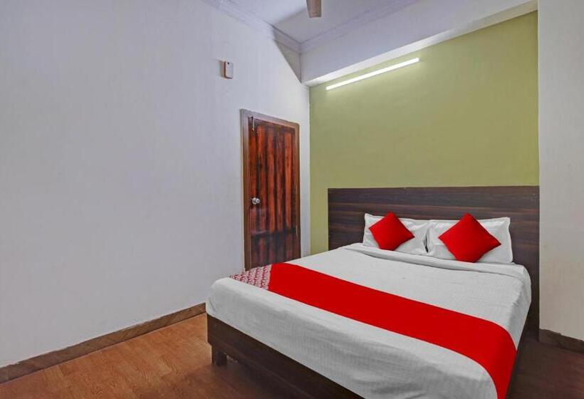 Отель Pop 81014 Abhi Square