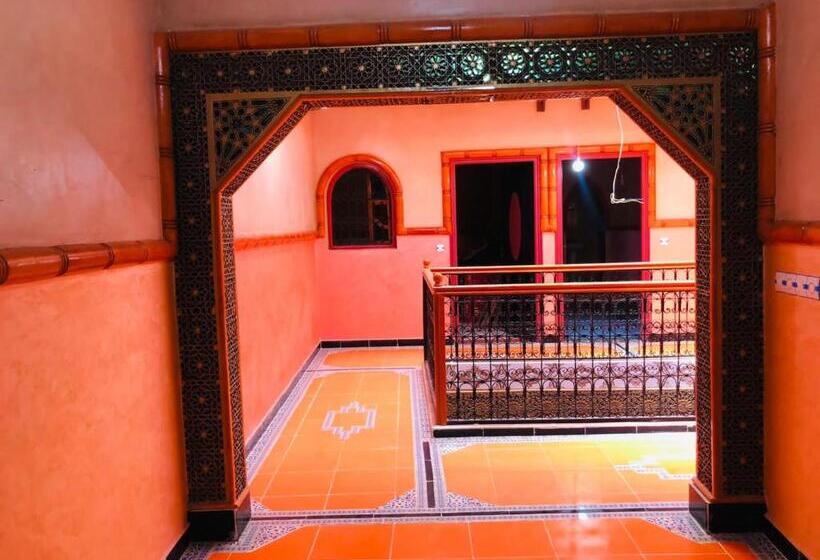 هتل Restaurant Hollywood Africa