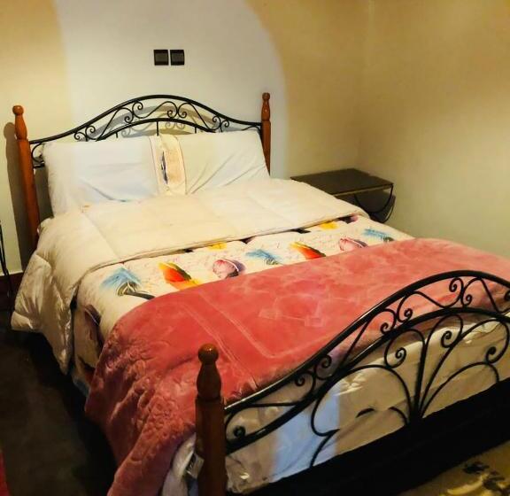 هتل Restaurant Hollywood Africa