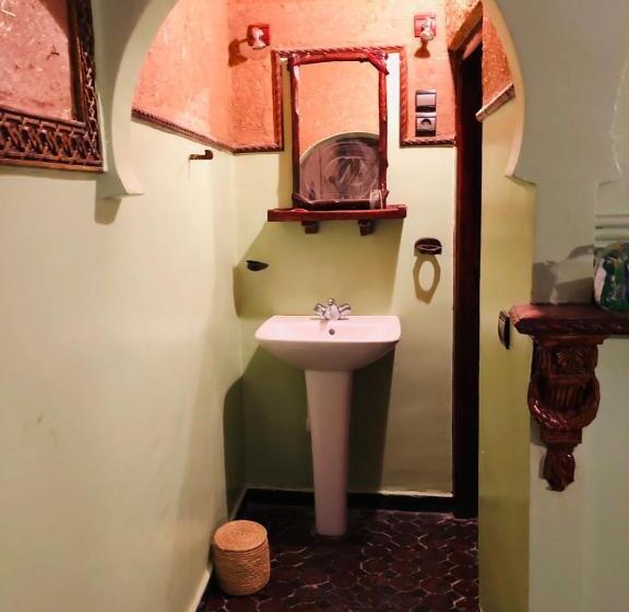 هتل Restaurant Hollywood Africa