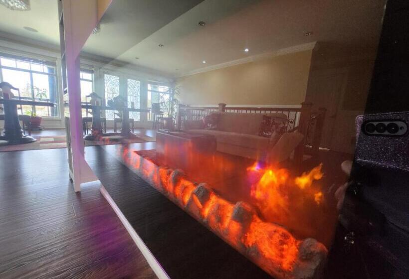 Empress Palace Hotel, Stays