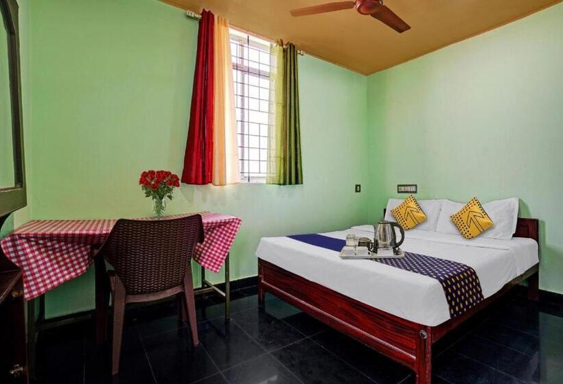 酒店 Spot On 70279 Unique Residency