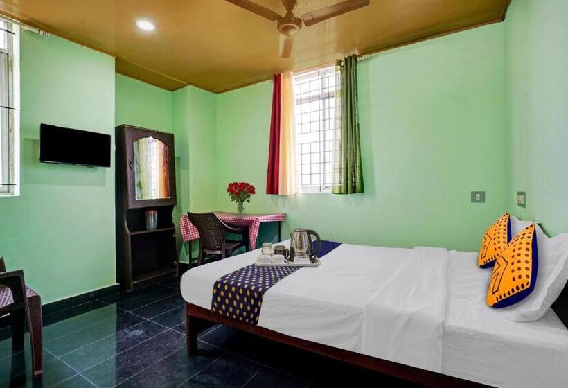 酒店 Spot On 70279 Unique Residency