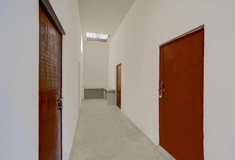 ホテル Spot On 81130 Happy Stay