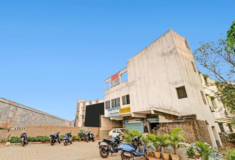 Hotel Spot On Gate Way Guest House