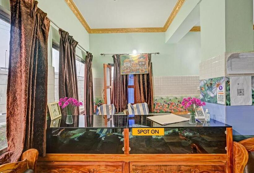 Hotel Spot On Gate Way Guest House