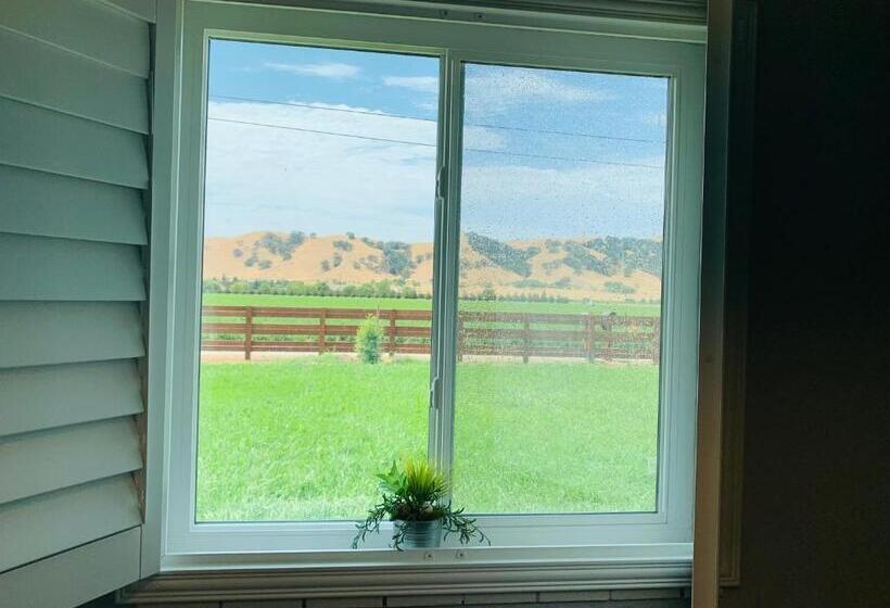 בית מלון כפרי Stay With Lies L