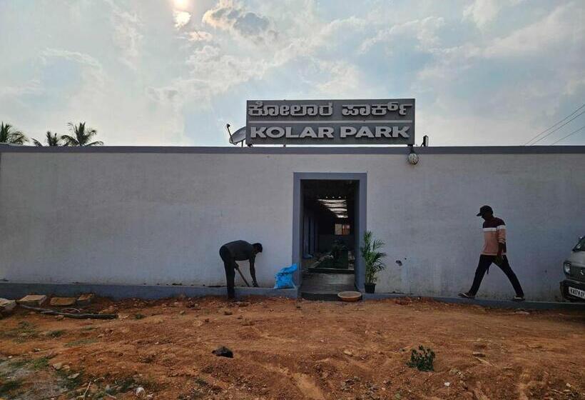 בית מלון כפרי Super Oyo Flagship Kolar Park
