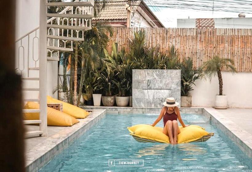 호텔 Thandara ธันดารา เกาะล้าน