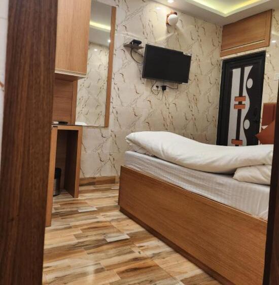 هتل The City Of Joy