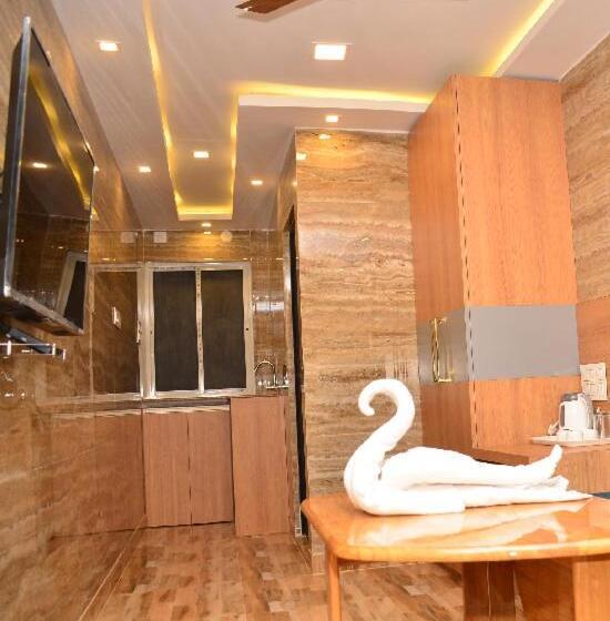 هتل The City Of Joy