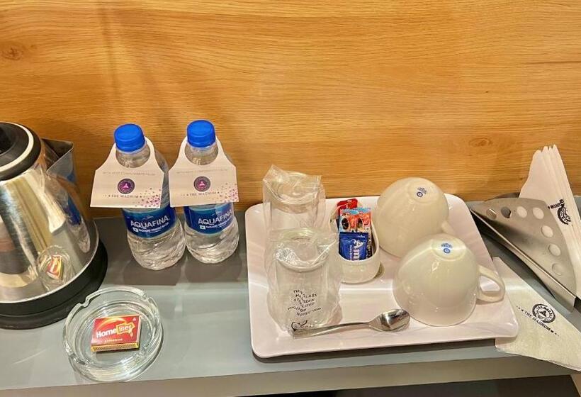 ホテル The Magnum