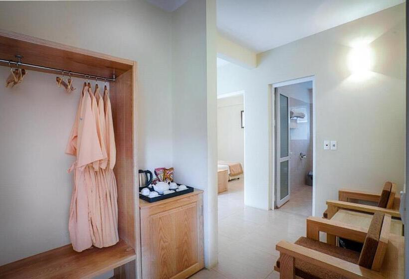 هتل Vresort Kim Boi Hoa Binh