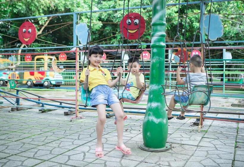 هتل Vresort Kim Boi Hoa Binh