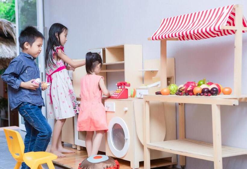 هتل Vresort Kim Boi Hoa Binh