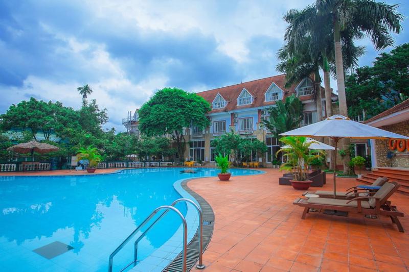 هتل Vresort Kim Boi Hoa Binh