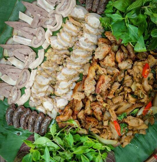 هتل Vresort Kim Boi Hoa Binh