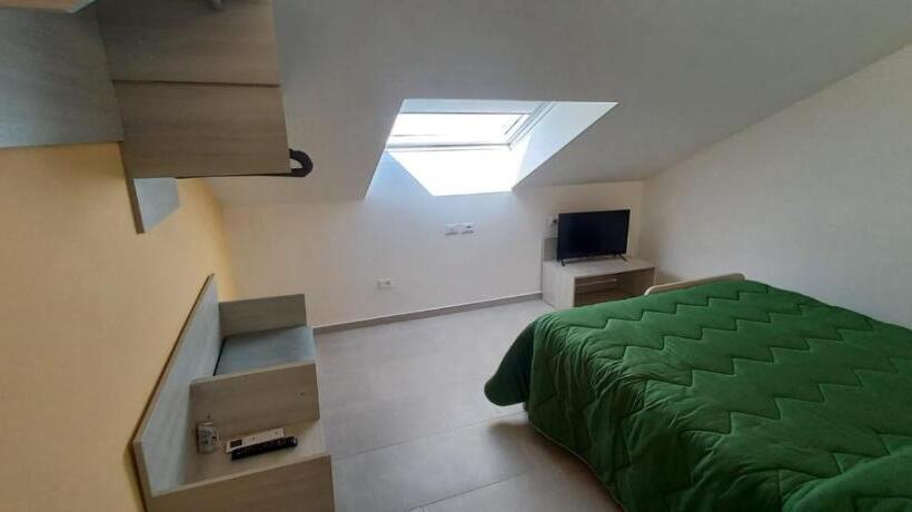 Hz Bed & Breakfast And Appartments