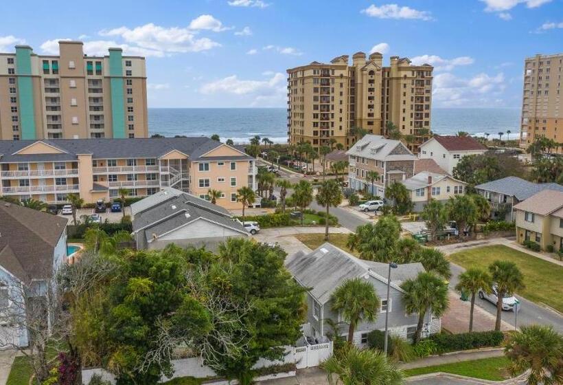 Jax Beach House  1 Minute Walk To Beach