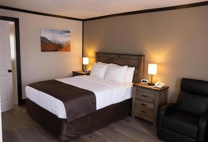 Motel 7 Inn & Suites