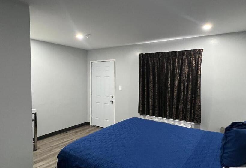 فندق على الطريق Pine Tree Inn