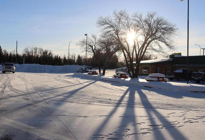 فندق على الطريق Timberland Inn & Restaurant