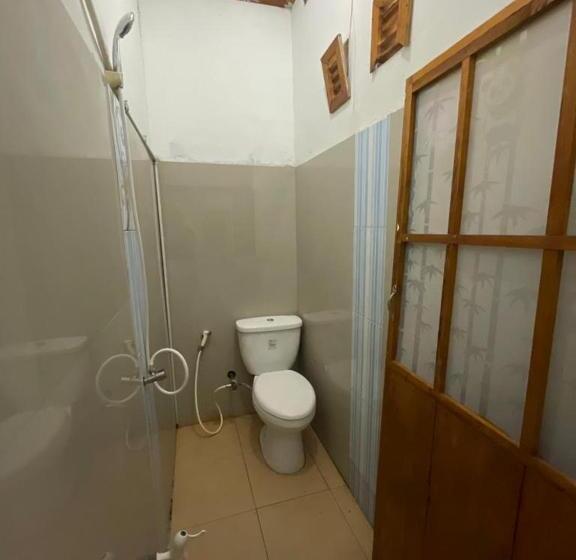 Nua Indah Hotel & Resto Wakatobi