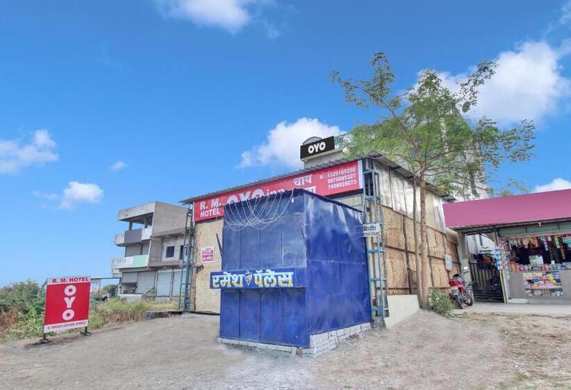 Oyo Flagship 80935 Hotel Rm Inn