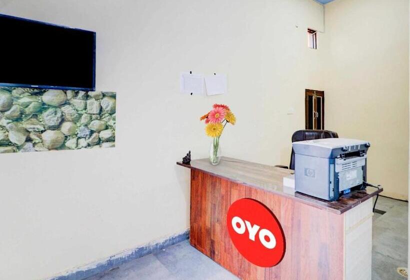 Oyo Flagship 81042 Hotel Royal Inn