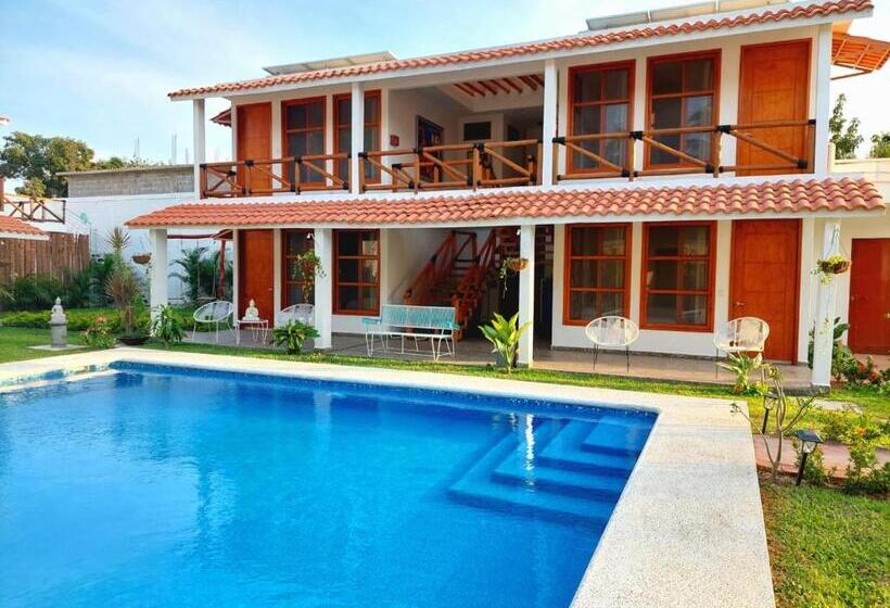 פנסיון Casa Amarxua