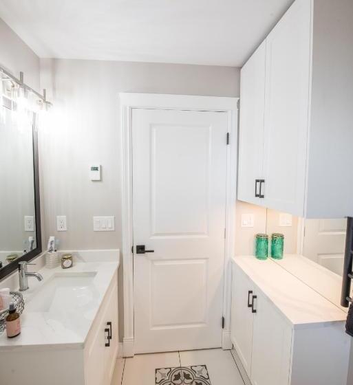 Pensionat Casa At Karr Place