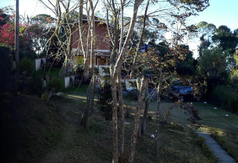 פנסיון Chale Canto Dos Pássaros 2 Fica 3 Kilometros Antes De Monte Verde Mg