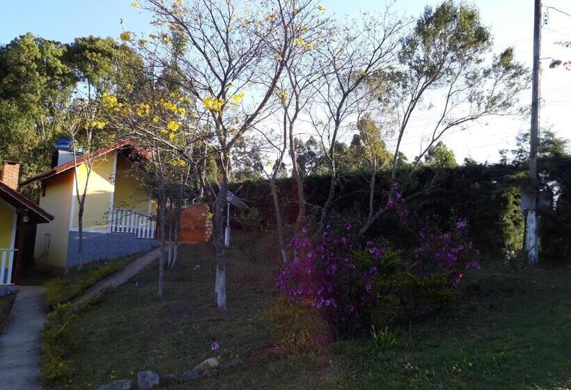 פנסיון Chale Canto Dos Pássaros 2 Fica 3 Kilometros Antes De Monte Verde Mg
