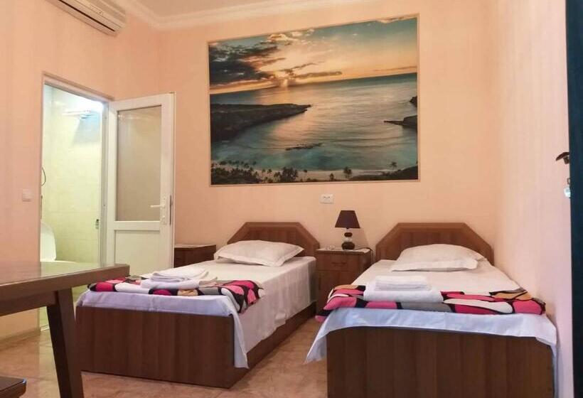 پانسیون Guest House Aisi