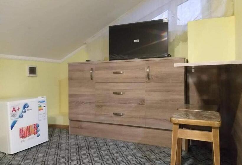 پانسیون Guest House Aisi