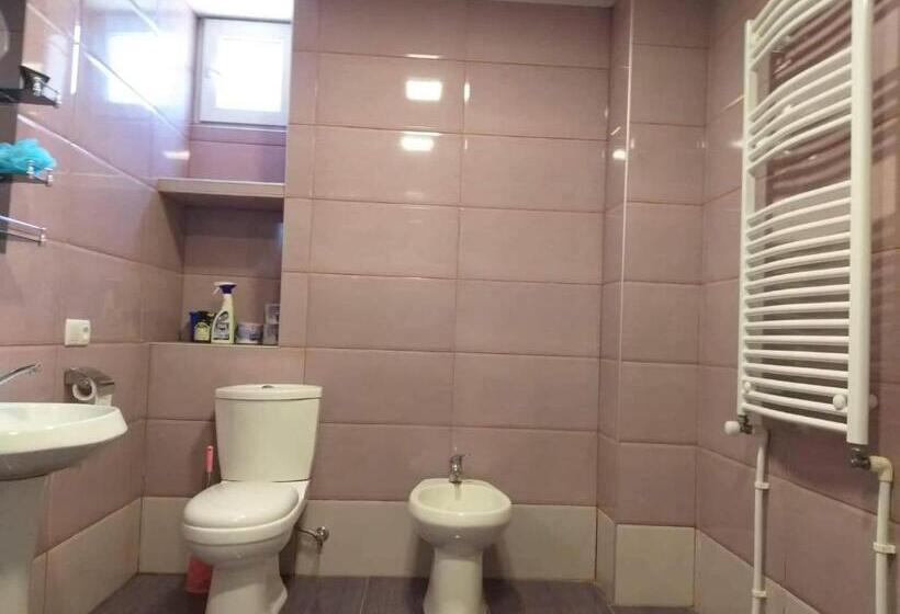 پانسیون Guest House Aisi