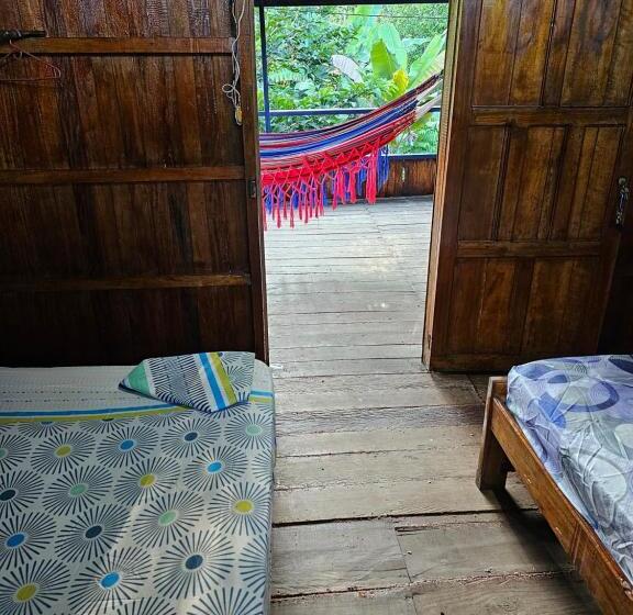 پانسیون Hostal Bahía Solano Herping