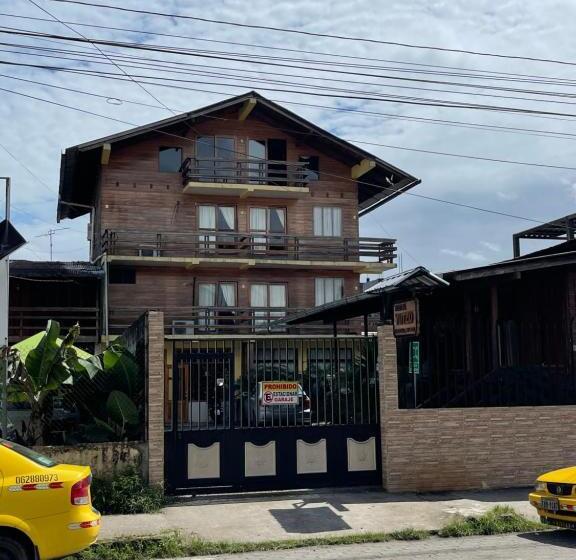 بنسيون Hostal Yutzo