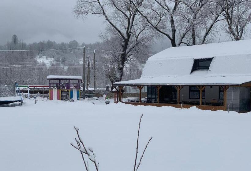 פנסיון Lumea Copiilor Karina&adelin Lupeni