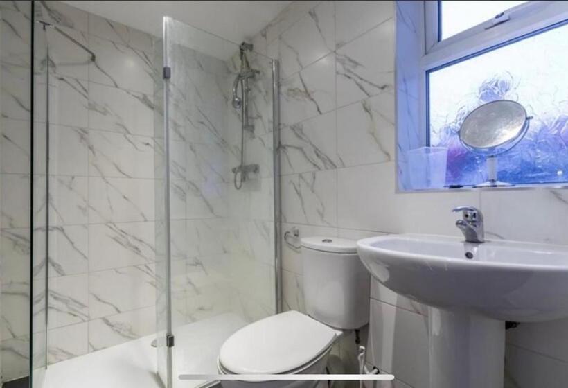 بنسيون Modern Guest House