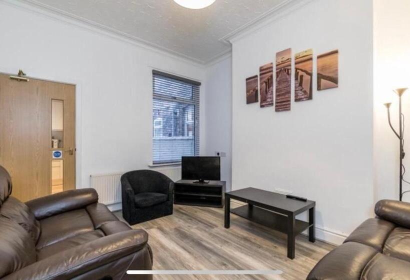 펜션 Modern Guest House