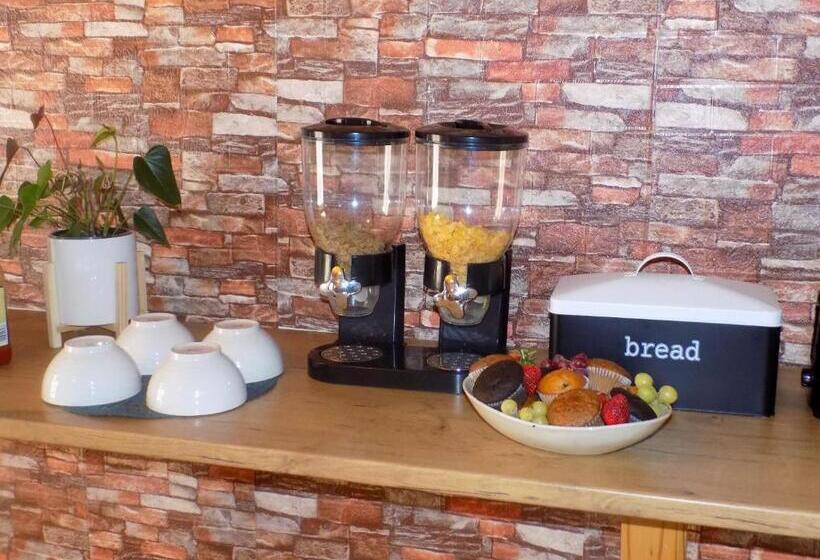 ペンション Molopo Naledi Guest Lodge