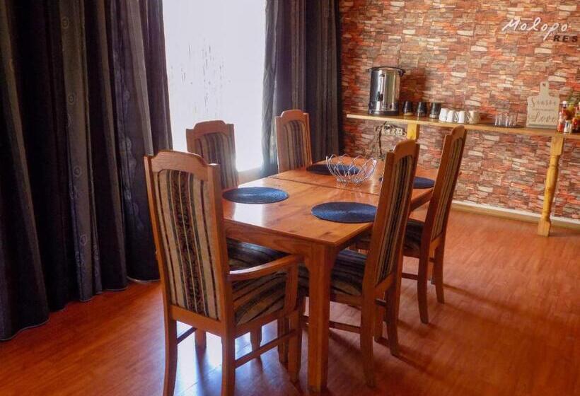 ペンション Molopo Naledi Guest Lodge