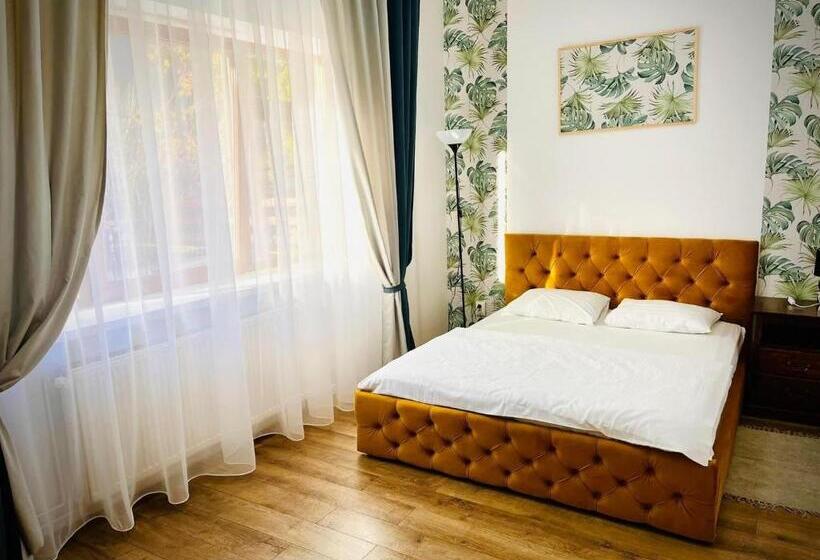 بنسيون Panoramic Center Villa