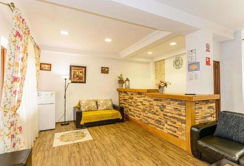 بنسيون Panoramic Center Villa