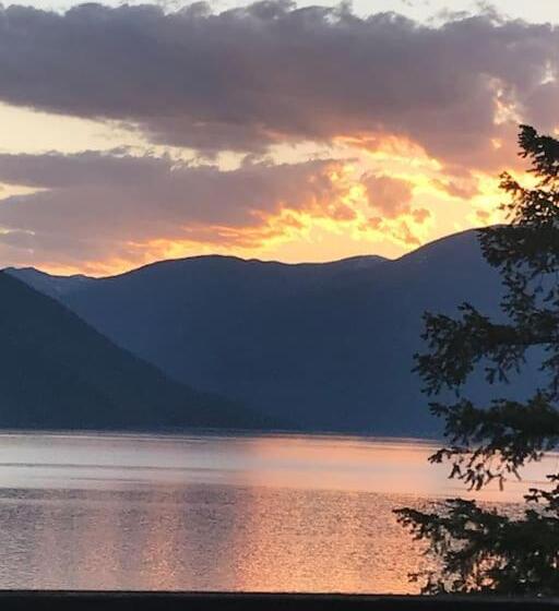 פנסיון Paridisio In Ainsworth Hot Springs