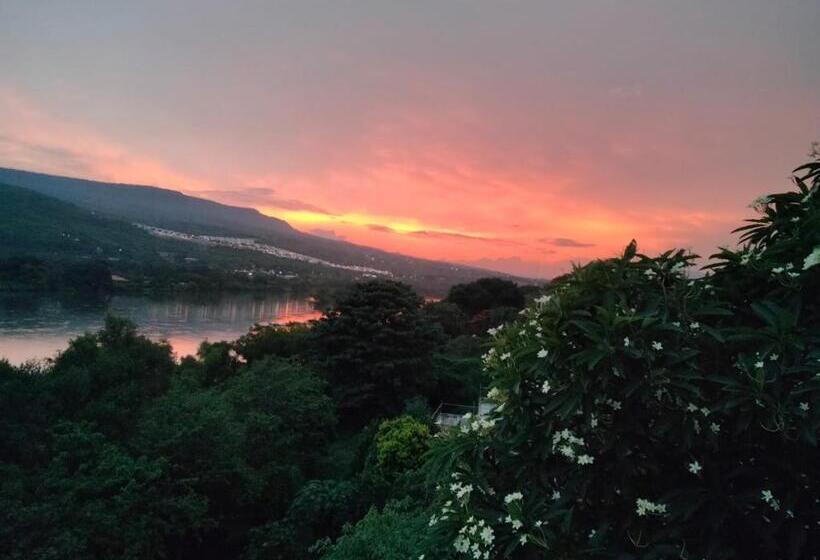 膳宿费 Posada Puerta Del Sol