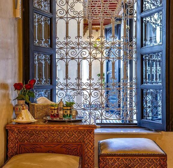 ペンション Riad Almisk